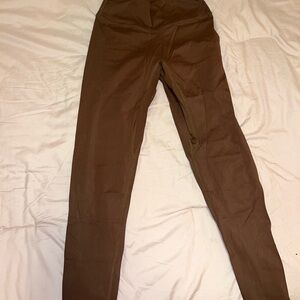 Brown High-Waisted Leggings